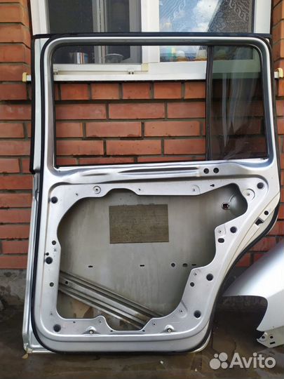 Дверь зад. прав. Volkswagen Touran 2007г