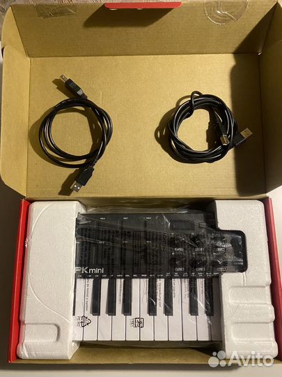 Midi клавиатура akai mpk mini mk3