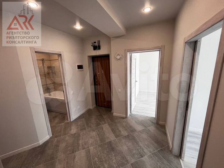 2-к. квартира, 56 м², 1/6 эт.