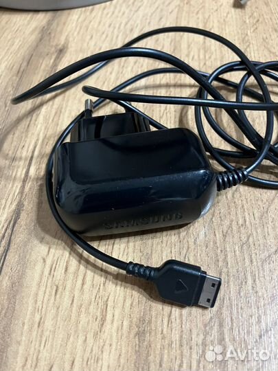 Зарядные устройства для телефона / наушники