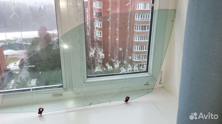 Стекло водительское левое bmw e 46