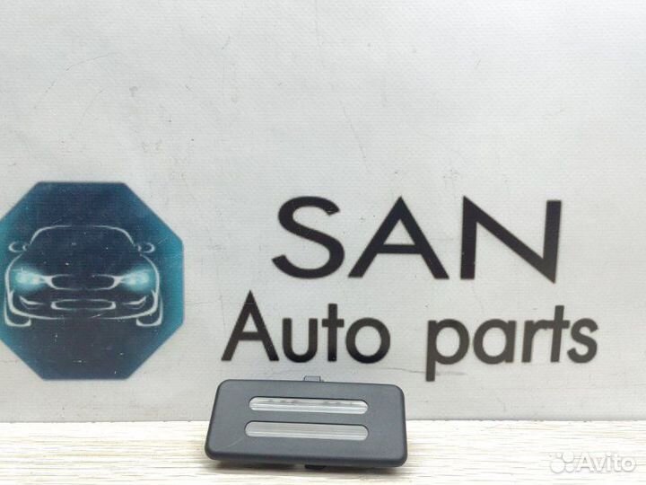 Плафон подсветки салона Bmw X5 E70 N62B48 2007