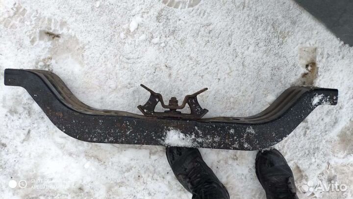 Hyundai grand starex балка подмоторная