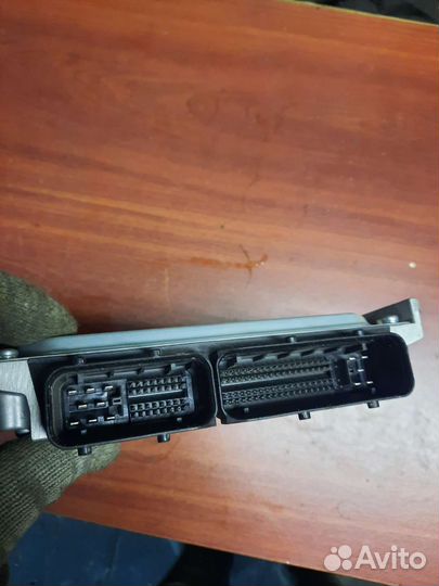 Комплект эбу двигателем Mitsubishi L200