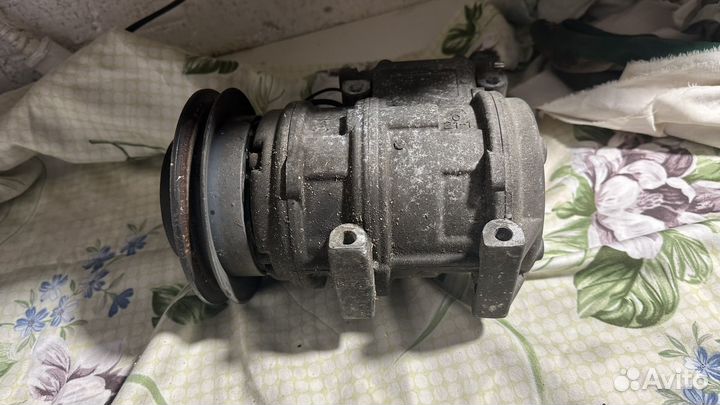 Продам компрессор Denso