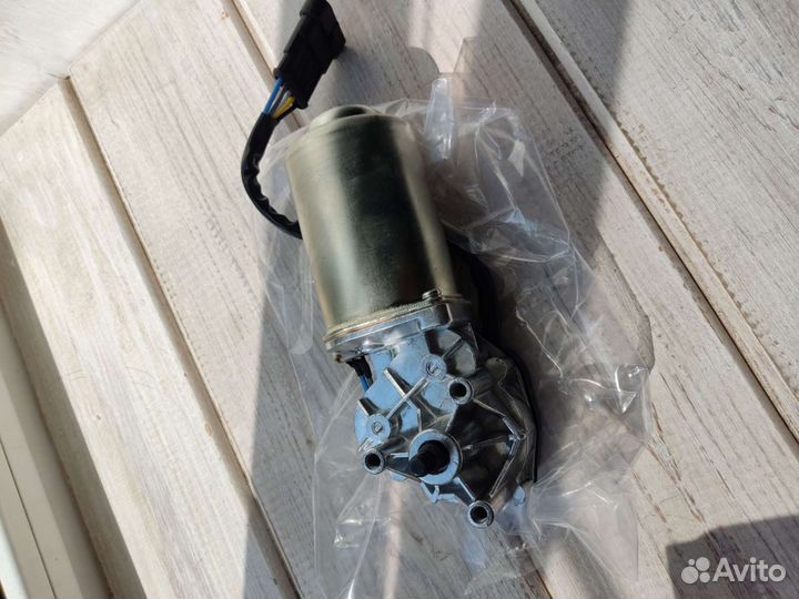 Моторчик стеклоочистителя(дворников) ваз передний