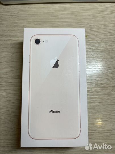 Коробка от телефона iPhone 8