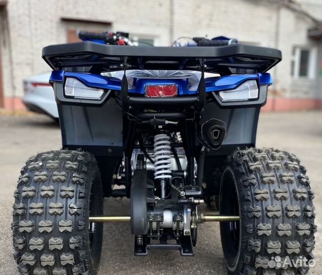 Квадроцикл Avantis HS8 Shark Lux Бензино витринный