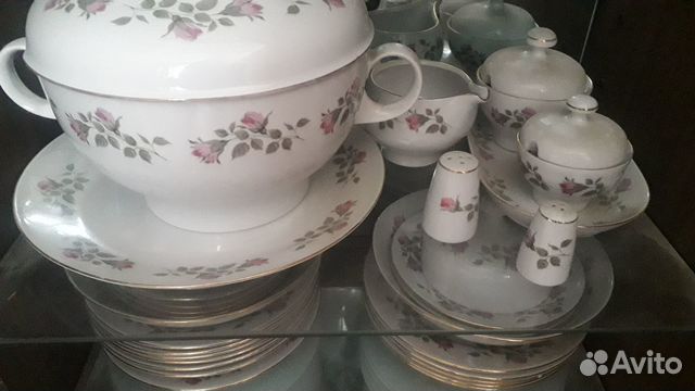 Сервиз столовый Kahla гдр. Бутоны роз. Редкий