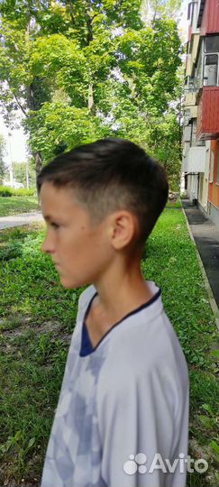 Модель на стрижки, окрашивания,маникюр,локоны