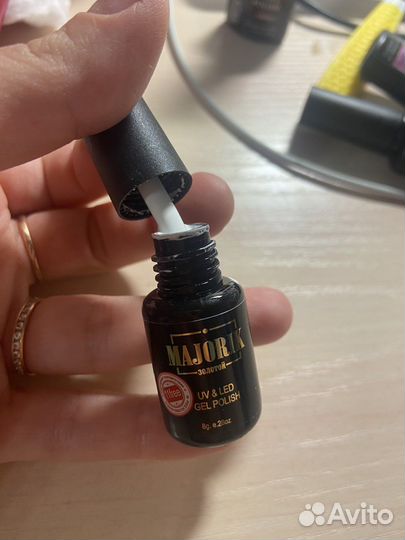 Гель лак для ногтей