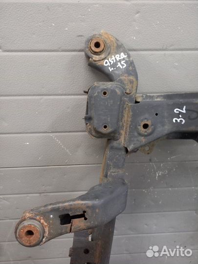 Подрамник передний Opel Astra H