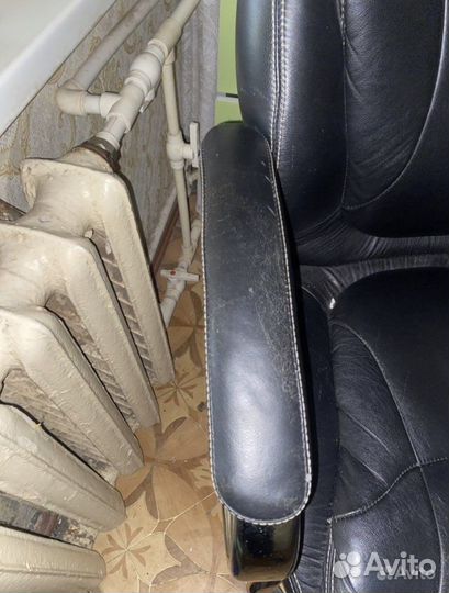 Офисное кресло