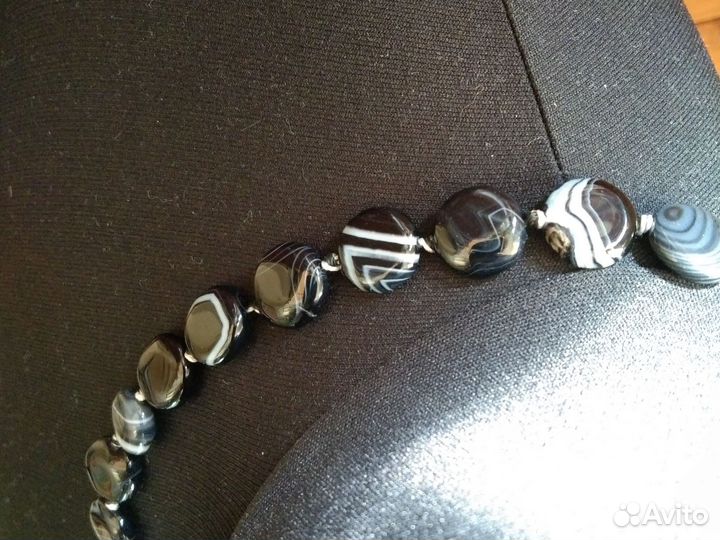 Ожерелье, агат