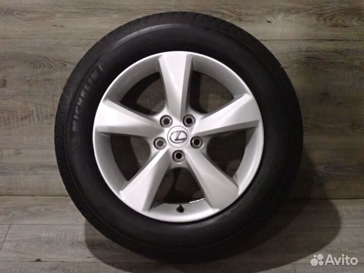 Комплект оригинальных колес на Lexus RX R18 зима