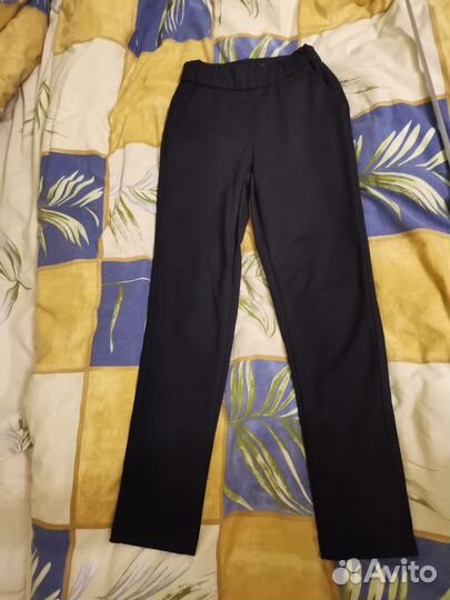 Брюки на девочку 100/110