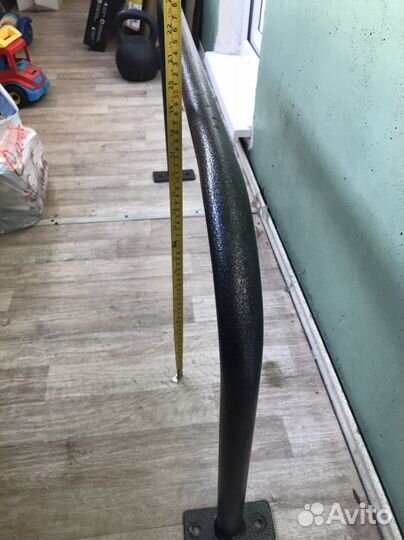 Турник на стену