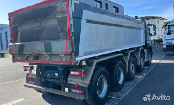 В разборке грузовик Volvo,FMX с 2010