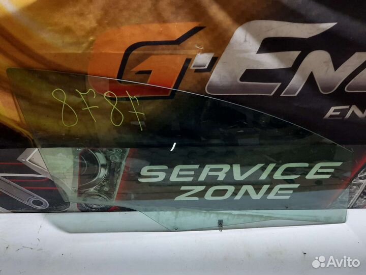 Стекло передней правой двери Citroen C4