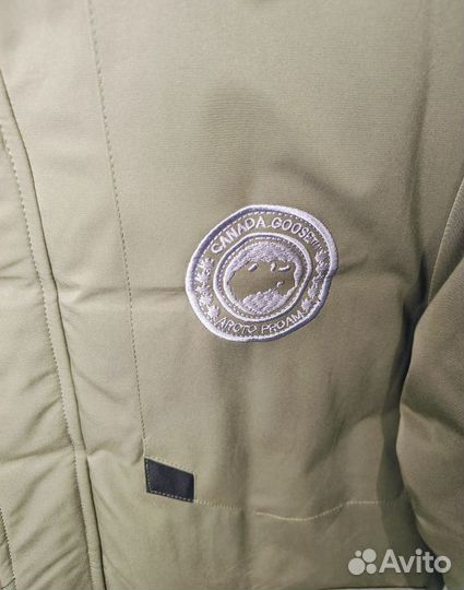 Зимняя куртка Canada Goose