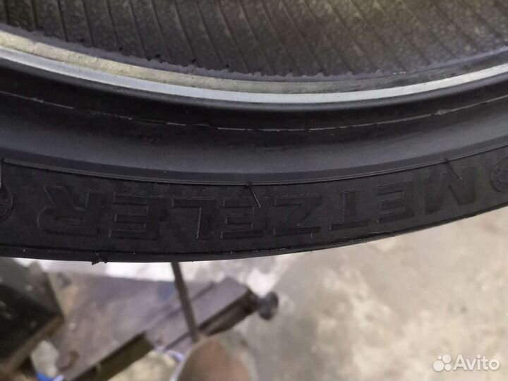 Metzeler Sportec M-5 190/50/17 В21 (2м)