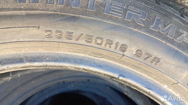 Dunlop Winter Maxx SJ8 235/50 R18