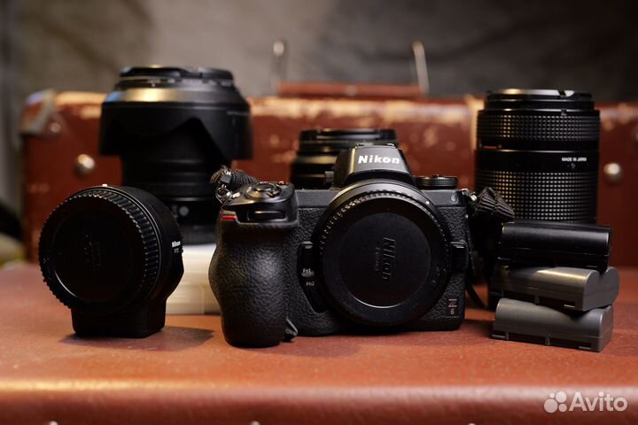 Nikon Z6 Body + Nikkor Z24-70mm + Z50mm + 70-210mm