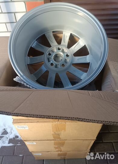 Оригинал (новые) Toyota r-17 (5x114,3) 4 шт