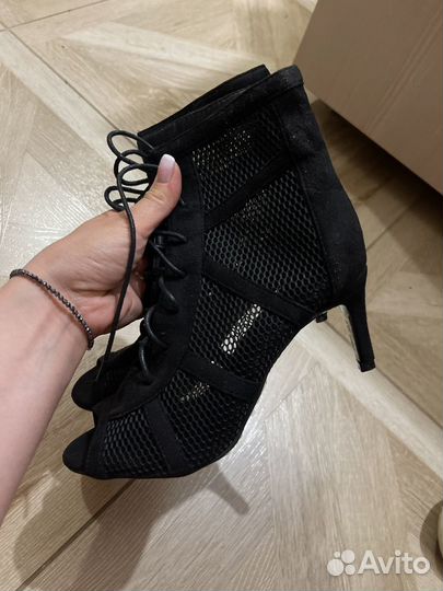 Туфли женские 39 размер high heels