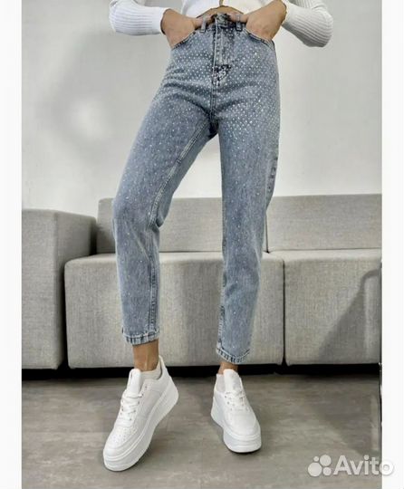 Джинсы со стразами