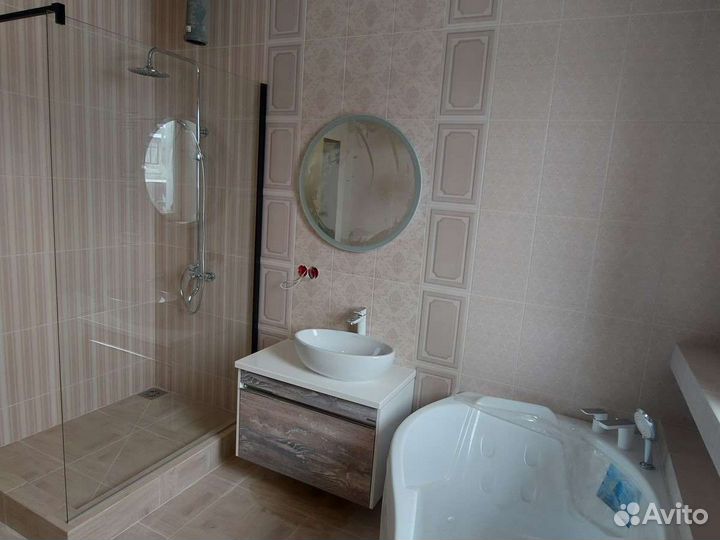 Кафель. Сантехника