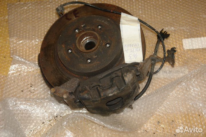 Mercedes ML W163 кулак передний левый и правый