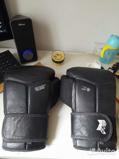 Боксерские перчатки