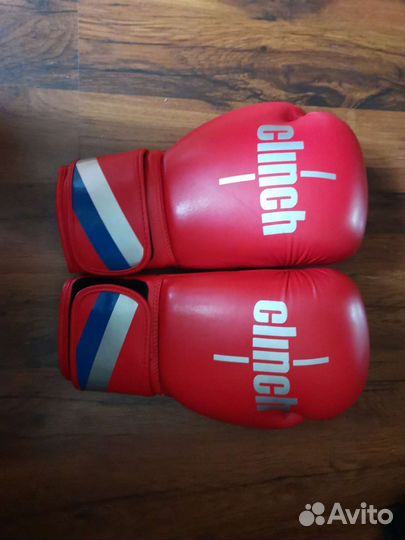 Боксерские перчатки clinch 12 oz