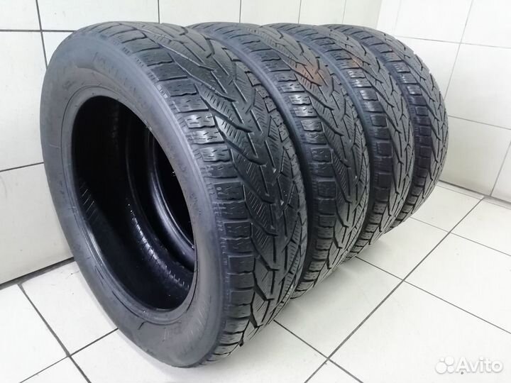 Tigar Winter 215/60 R17