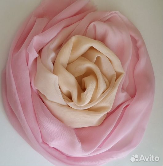 Шарф розово-бежевый шелковый ручная работа