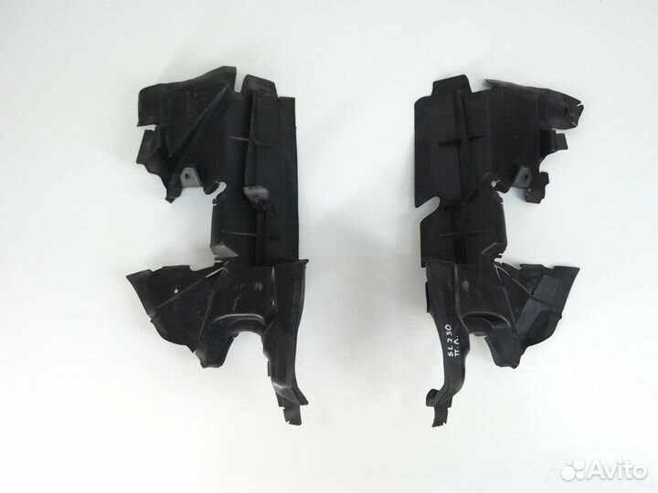 Воздуховод радиаторов правый мерседес SL230