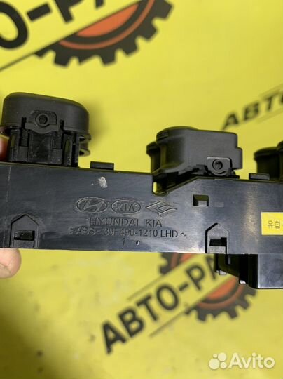 Блок кнопок стеклоподъемников Хендай Солярис 1