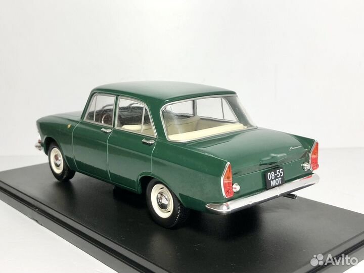 Модель автомобиля Москвич 408 1/24 лса
