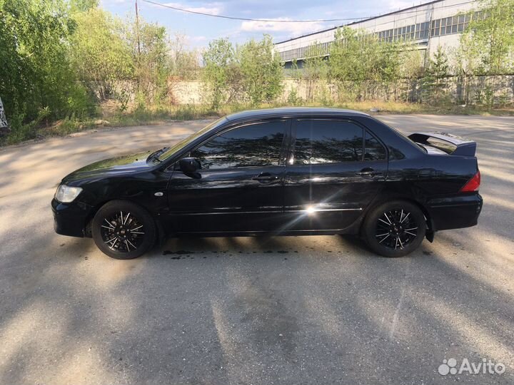 Mitsubishi Lancer 1.6 AT, 2002, 220 000 км
