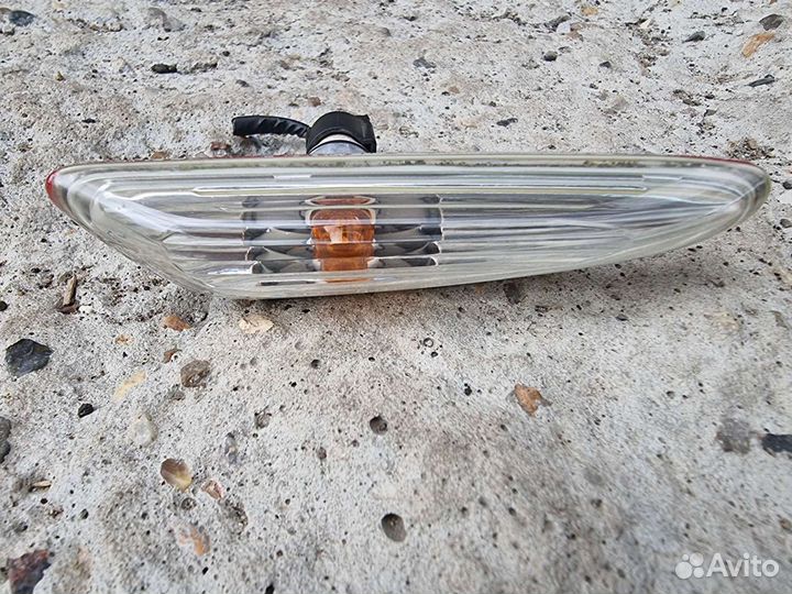 Повторитель поворота правый BMW X3 (E83)