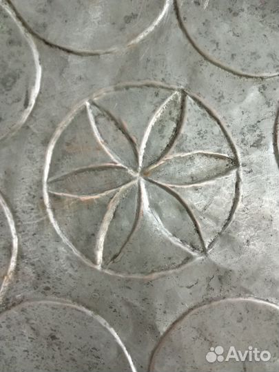 Поднос медный старинный чеканный