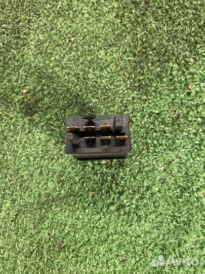 Кнопка обогрева Volkswagen Bora