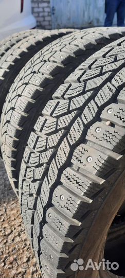 Viatti Brina Nordico V-522 215/50 R17