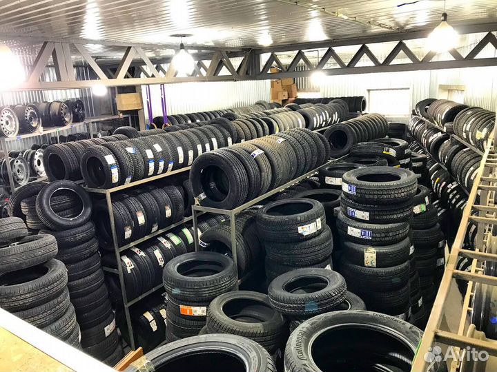 Goodyear UltraGrip Ice 215/65 R16