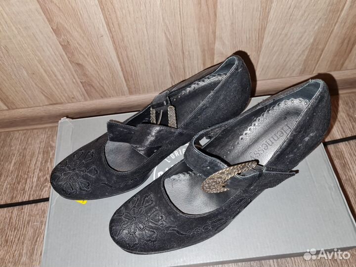 Туфли женские 38 размер черные новые