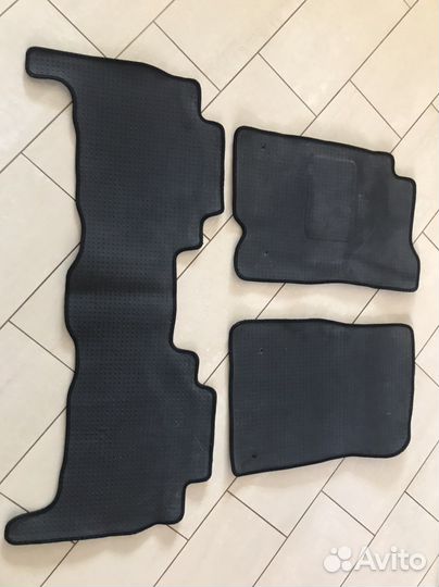 Ковры на Тойота Ленд Крузер 200