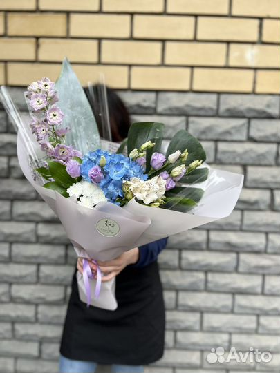 Букет с гортензией