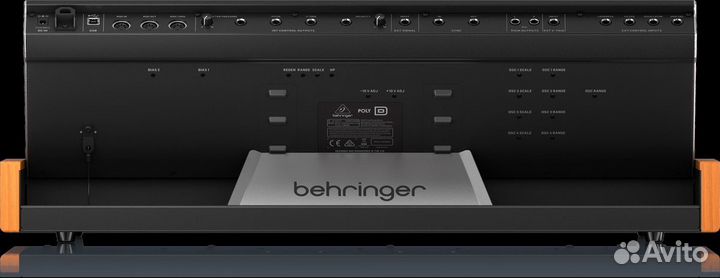 Аналоговый синтезатор Behringer Poly D