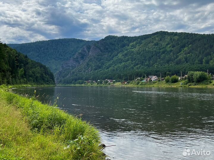 Продам работающую базу отдыха на р. Мана